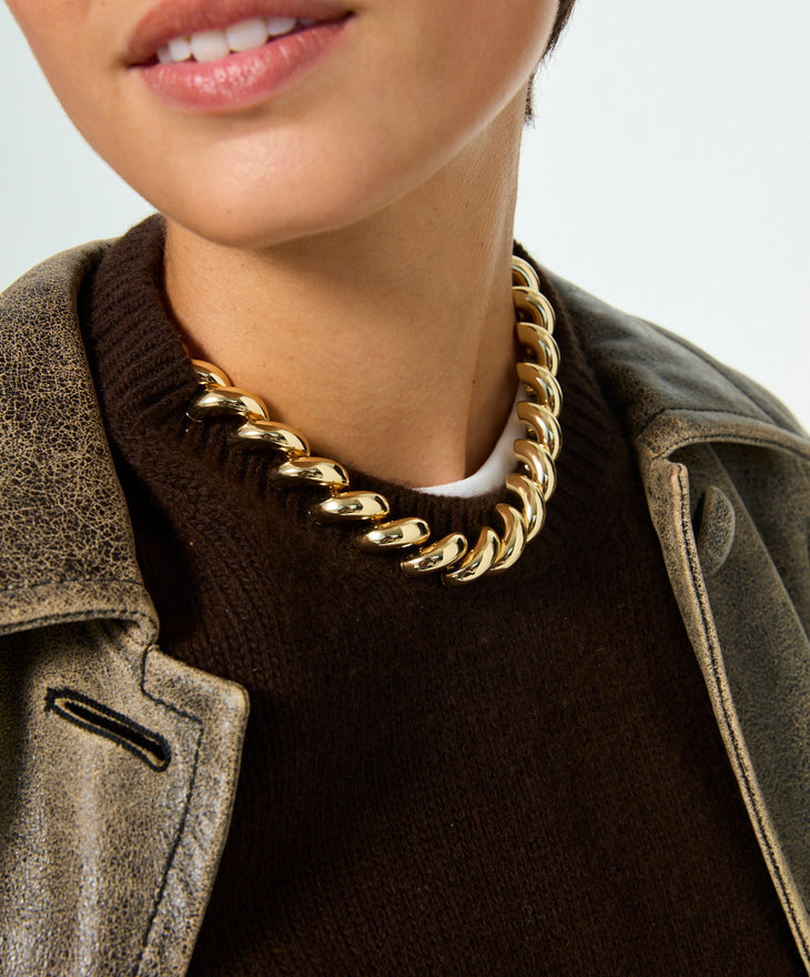 The Comma Necklace